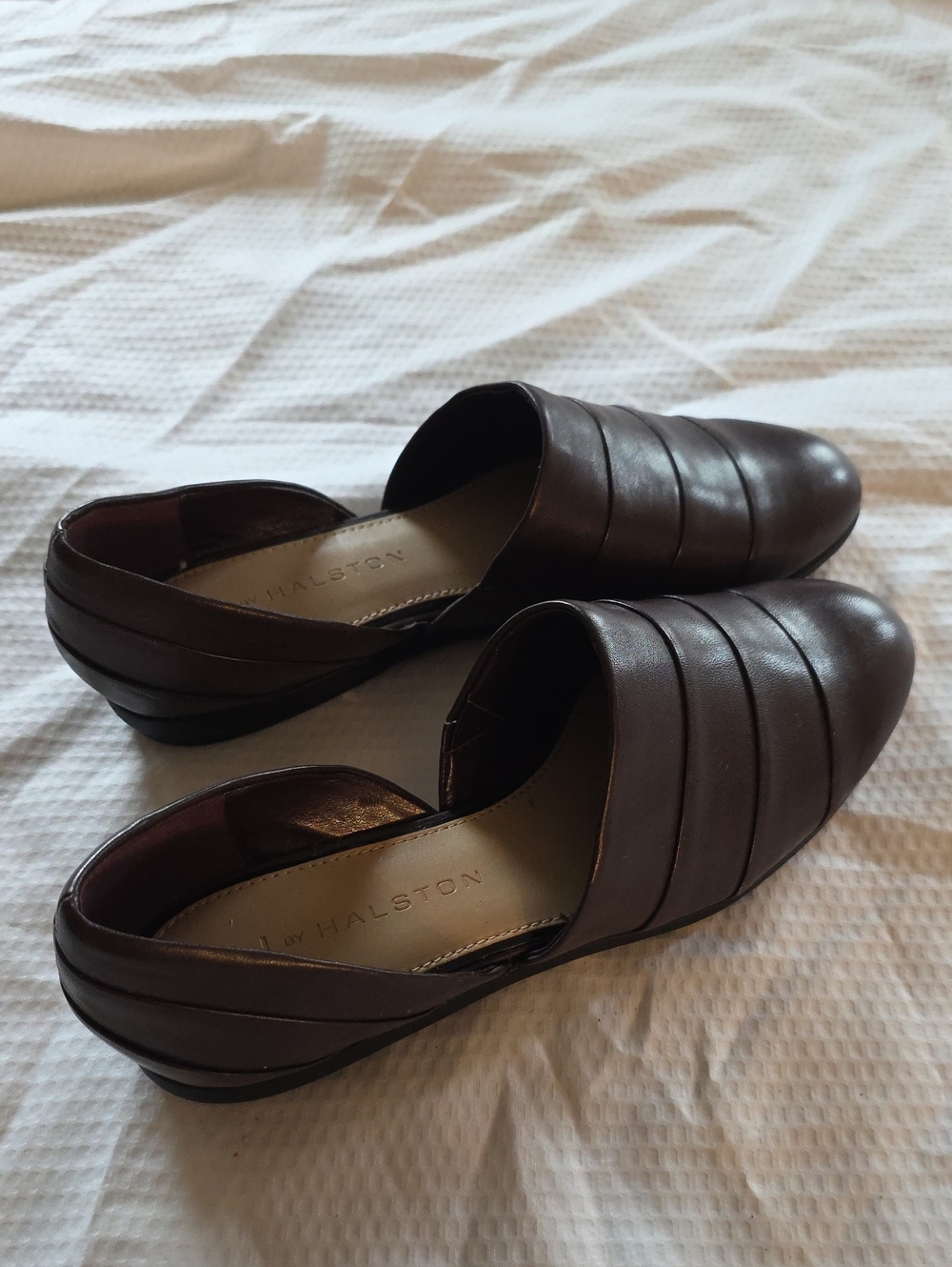 New HALSTON leather open loafers flats 6